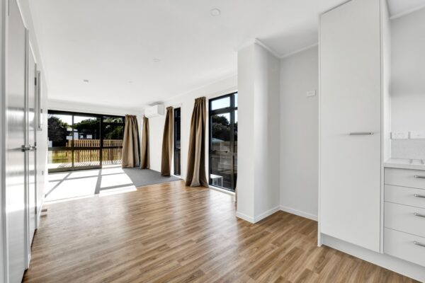 11_800px Large living space in a transbuild commercial developer series home