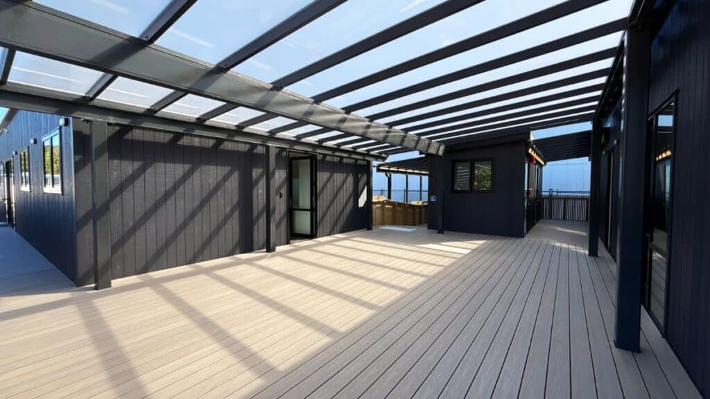 transbuild-commercial-office-commercial-auckland-connecting-decking-02.jpg