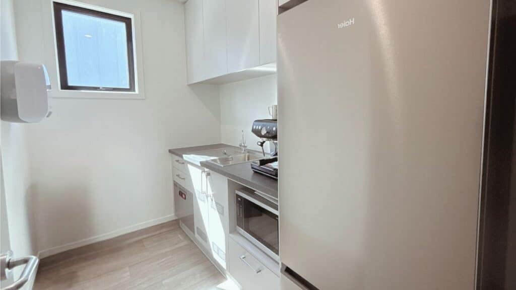 transbuild-commercial-office-commercial-auckland-staff-amenities-03