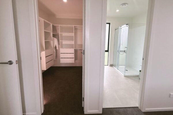 Master bedroom ensuite and WIW