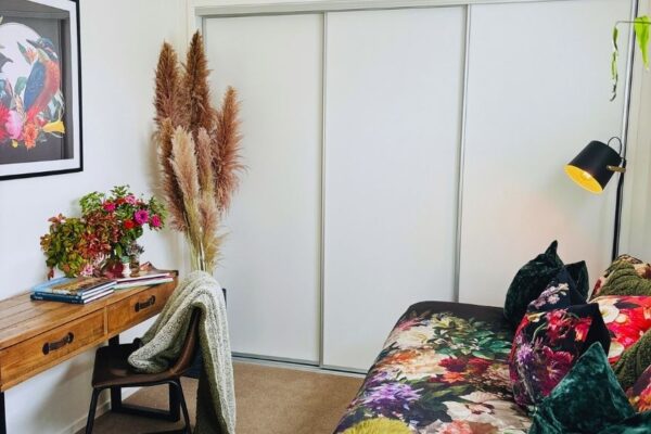 interor evans second bedroom