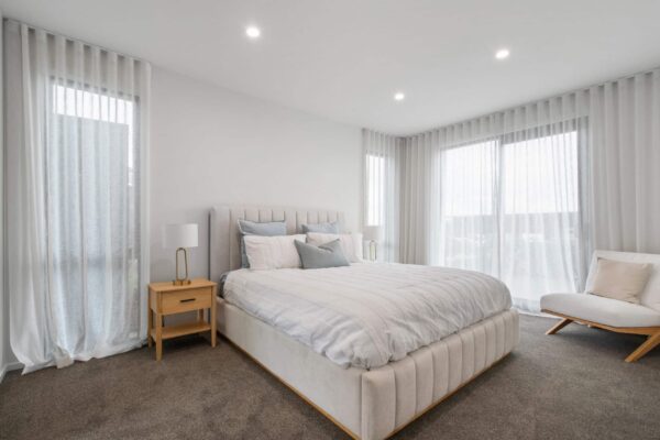 master bedroom with ensuite and wiw transportable by transbuild